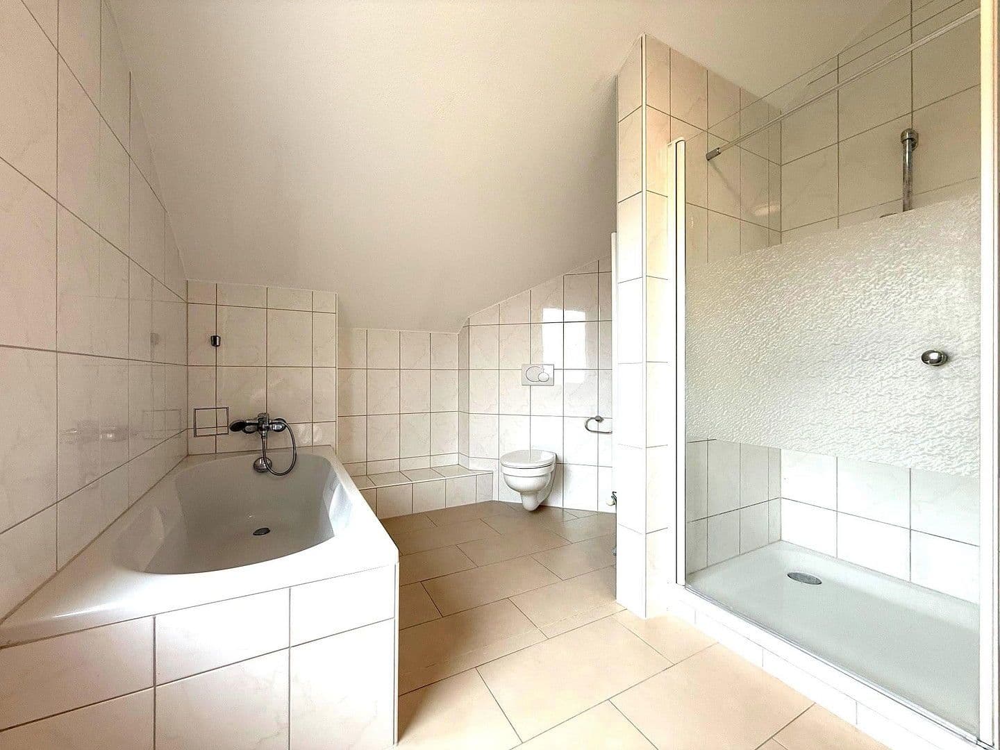 house for sale, 131 m², Im Gageneck 36, Walzbachtal, Baden-Württemberg house for sale, 131 m², Im Gageneck 36, Walzbachtal, Baden-Württemberg