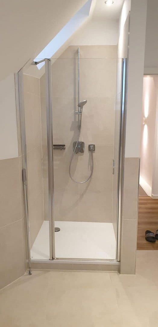 1 bedroom with open-plan kitchen flat to rent, 81 m², Niederwaldstraße, Wiesbaden, Hesse 1 bedroom with open-plan kitchen flat to rent, 81 m², Niederwaldstraße, Wiesbaden, Hesse