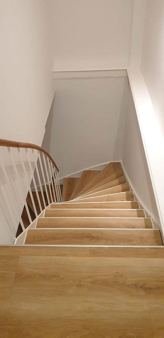 1 bedroom with open-plan kitchen flat to rent, 81 m², Niederwaldstraße, Wiesbaden, Hesse 1 bedroom with open-plan kitchen flat to rent, 81 m², Niederwaldstraße, Wiesbaden, Hesse