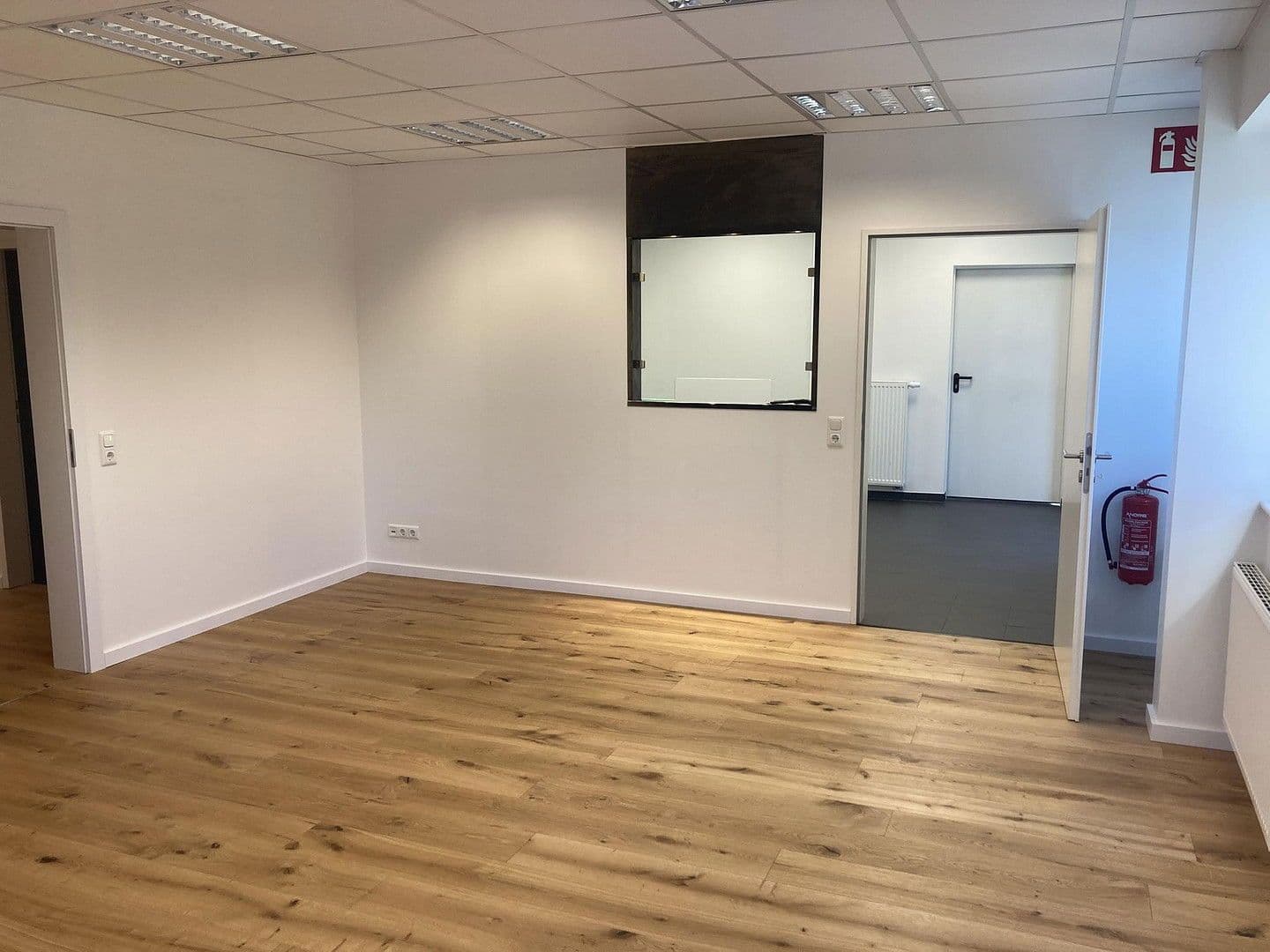 non-residential property for sale, 2,100 m², Nordstern-Park 10, Herzogenrath, North Rhine-Westphalia non-residential property for sale, 2,100 m², Nordstern-Park 10, Herzogenrath, North Rhine-Westphalia