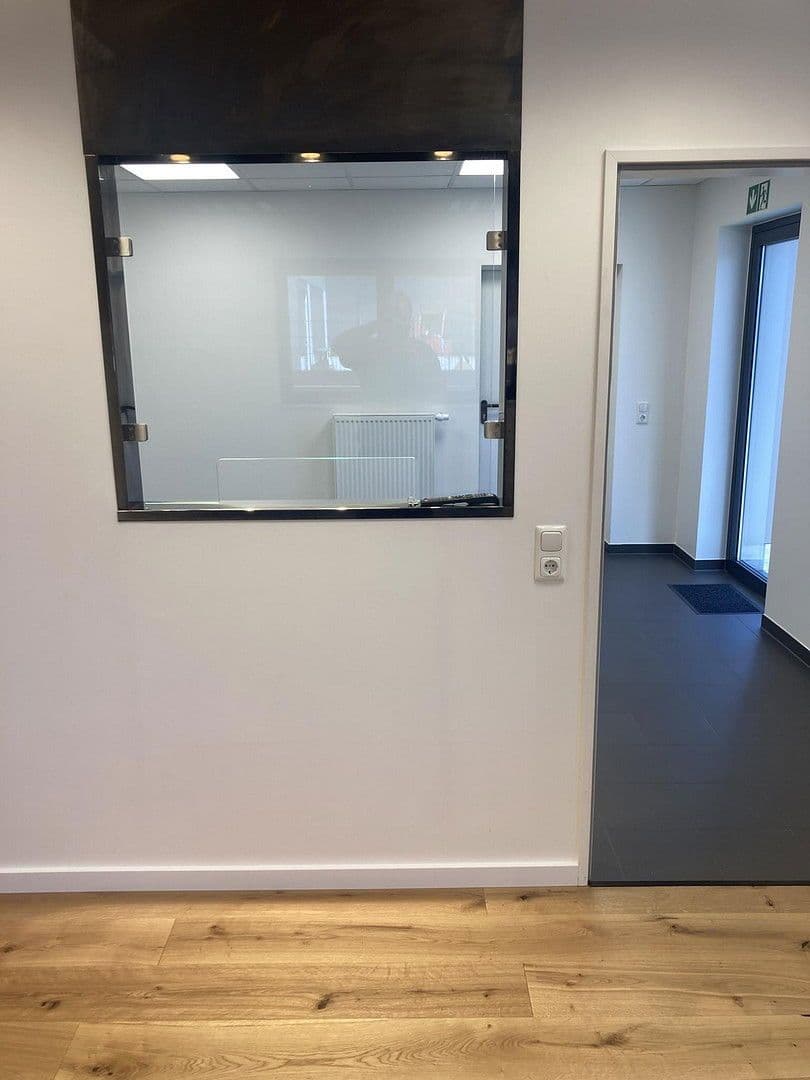 non-residential property for sale, 2,100 m², Nordstern-Park 10, Herzogenrath, North Rhine-Westphalia non-residential property for sale, 2,100 m², Nordstern-Park 10, Herzogenrath, North Rhine-Westphalia