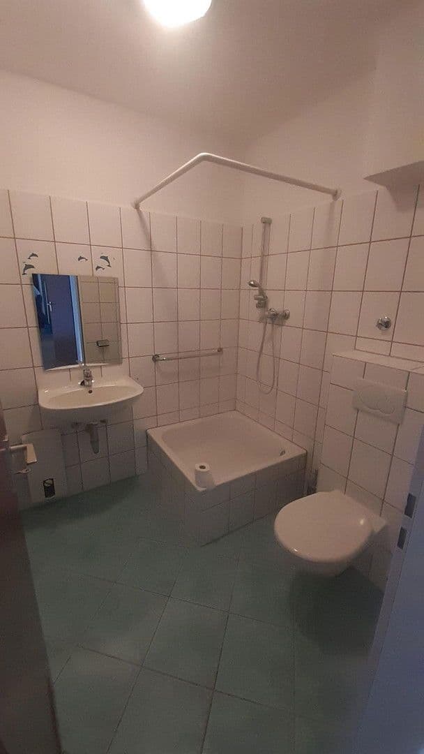 3 bedroom with open-plan kitchen flat to rent, 103 m², Mettmann, North Rhine-Westphalia 3 bedroom with open-plan kitchen flat to rent, 103 m², Mettmann, North Rhine-Westphalia