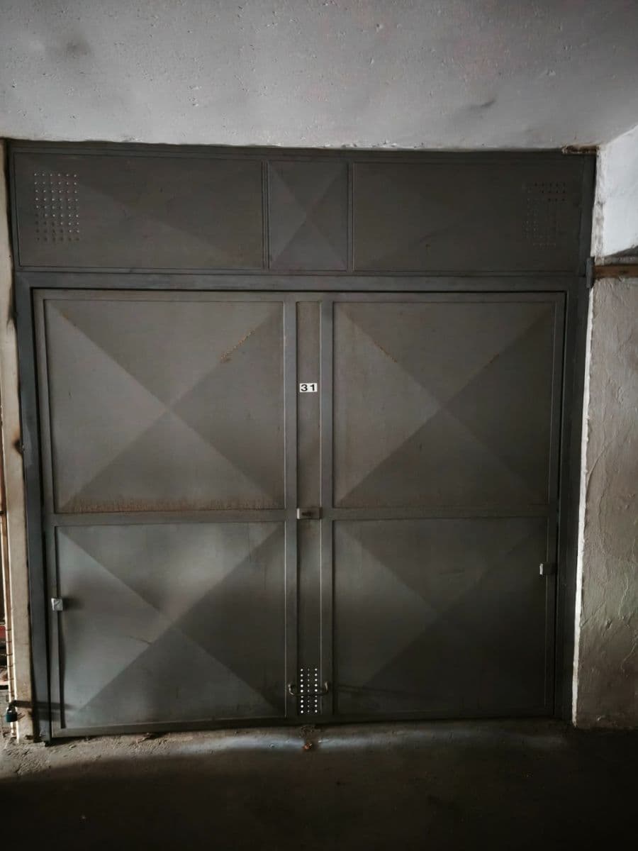 garage to rent, 12 m², Ke Špitálskému lesu, Plzeň, Plzeňský Region garage to rent, 12 m², Ke Špitálskému lesu, Plzeň, Plzeňský Region