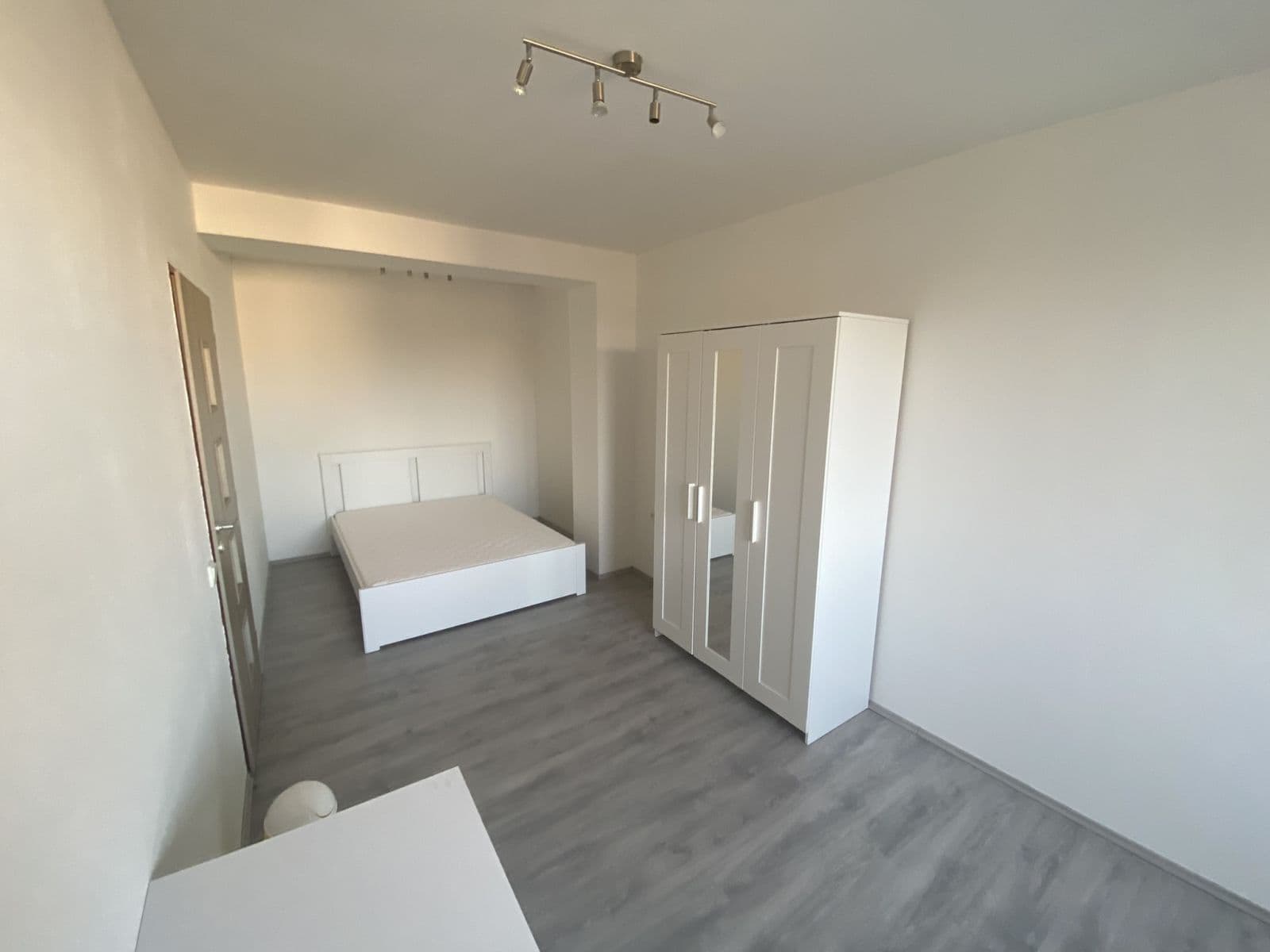 5 bedroom flat to rent, 115 m², Jižní Ⅱ, Prague, Prague 5 bedroom flat to rent, 115 m², Jižní Ⅱ, Prague, Prague