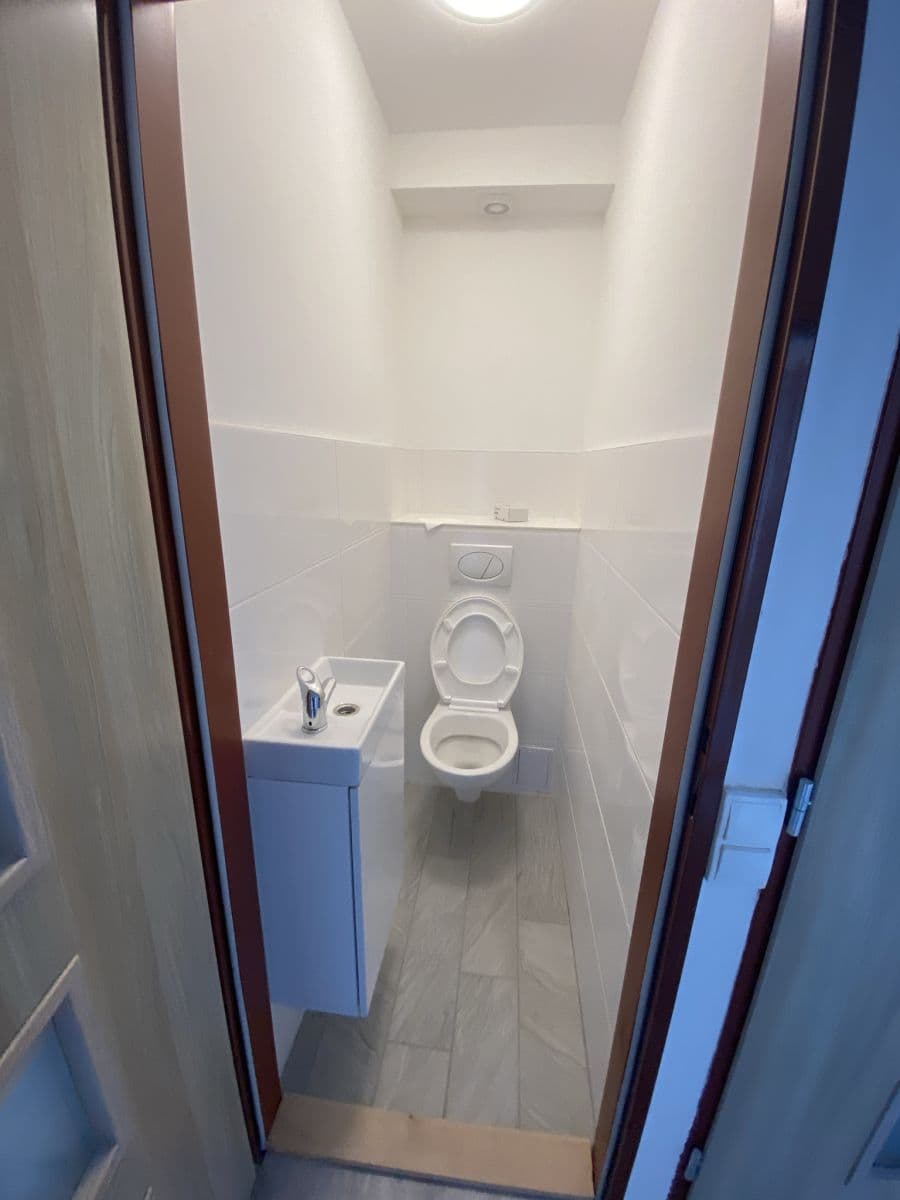 5 bedroom flat to rent, 115 m², Jižní Ⅱ, Prague, Prague 5 bedroom flat to rent, 115 m², Jižní Ⅱ, Prague, Prague