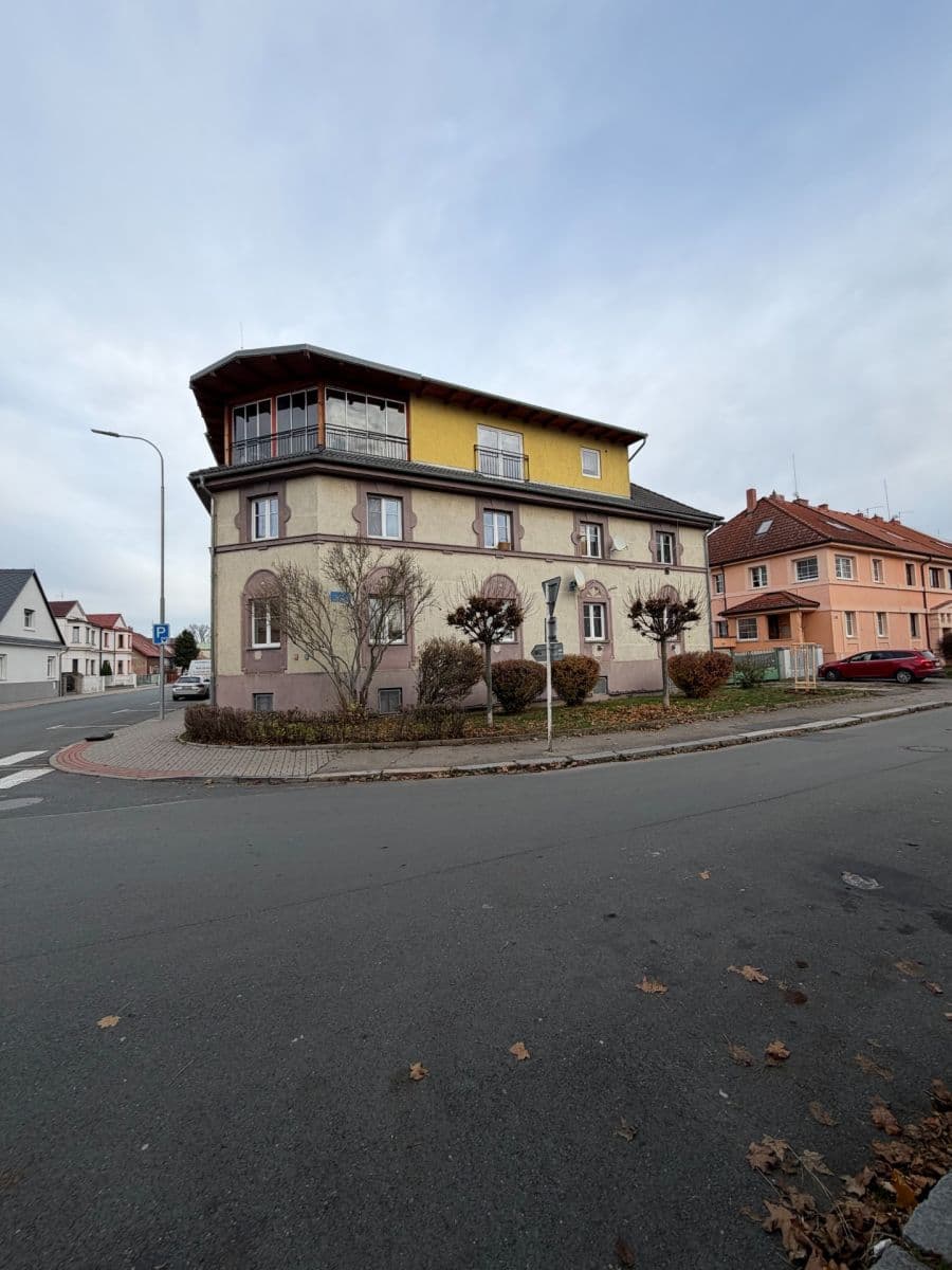 2 bedroom with open-plan kitchen flat for sale, 77 m², Sadovská, Hradec Králové, Královéhradecký Region 2 bedroom with open-plan kitchen flat for sale, 77 m², Sadovská, Hradec Králové, Královéhradecký Region