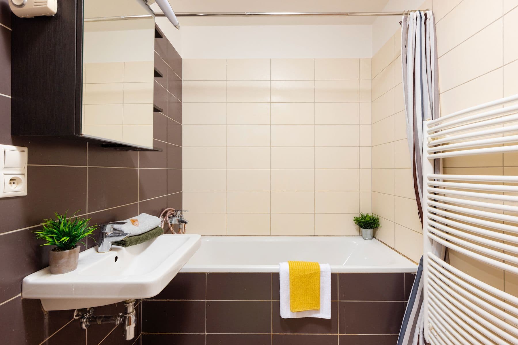 2 bedroom with open-plan kitchen flat for sale, 78 m², Na Míčánkách, Prague, Prague 2 bedroom with open-plan kitchen flat for sale, 78 m², Na Míčánkách, Prague, Prague