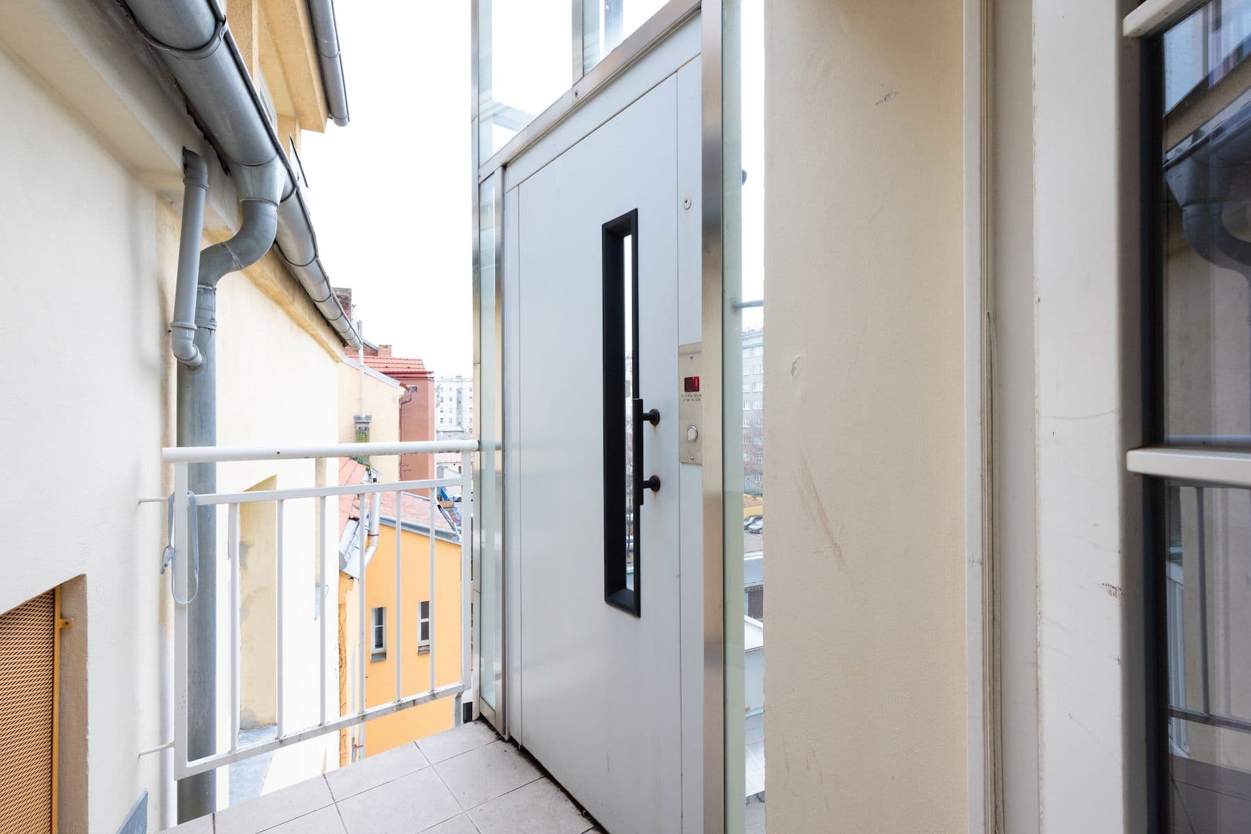 2 bedroom with open-plan kitchen flat for sale, 78 m², Na Míčánkách, Prague, Prague 2 bedroom with open-plan kitchen flat for sale, 78 m², Na Míčánkách, Prague, Prague