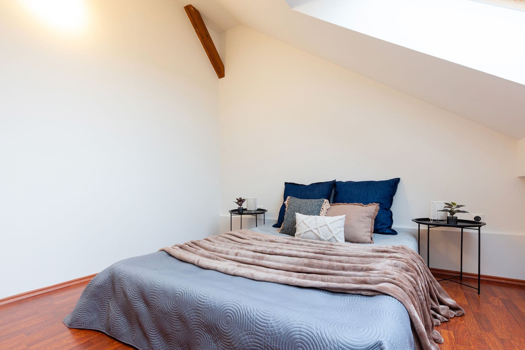 2 bedroom with open-plan kitchen flat for sale, 78 m², Na Míčánkách, Prague, Prague 2 bedroom with open-plan kitchen flat for sale, 78 m², Na Míčánkách, Prague, Prague