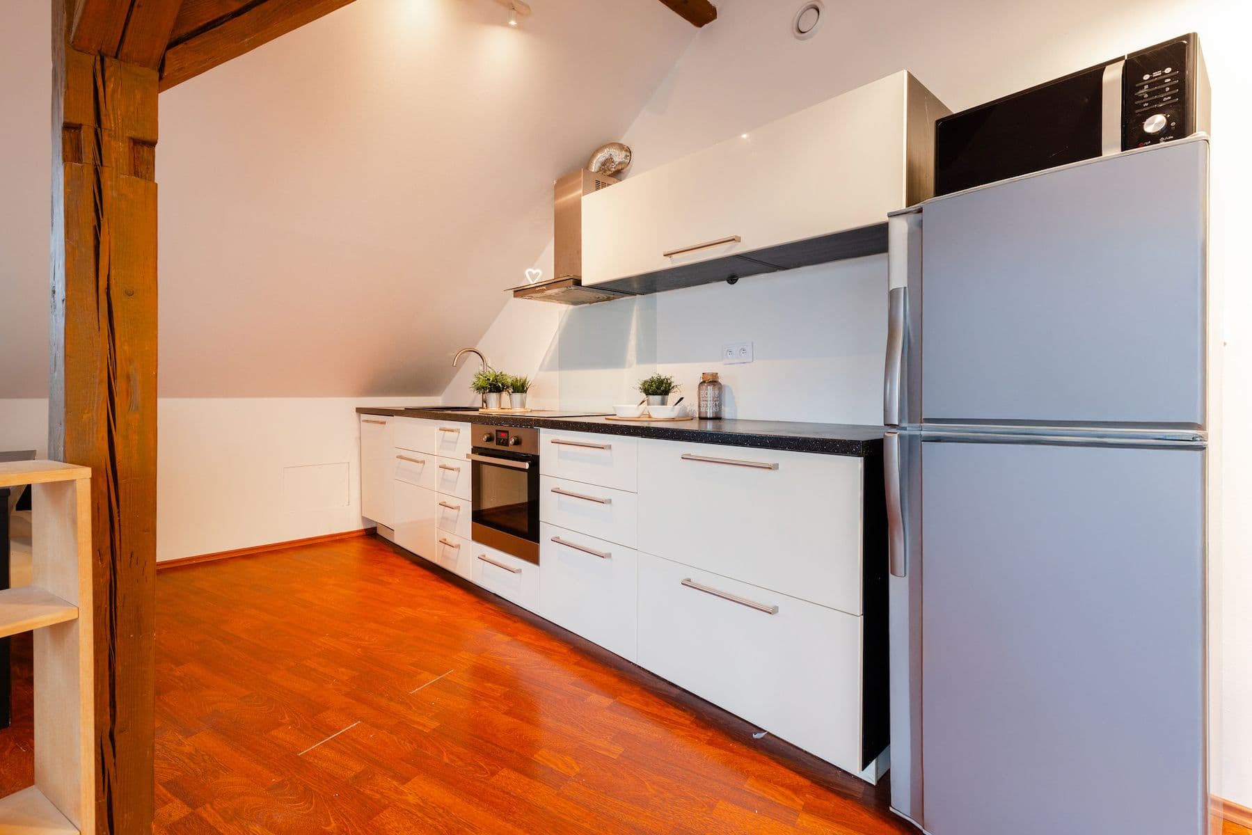 2 bedroom with open-plan kitchen flat for sale, 78 m², Na Míčánkách, Prague, Prague 2 bedroom with open-plan kitchen flat for sale, 78 m², Na Míčánkách, Prague, Prague