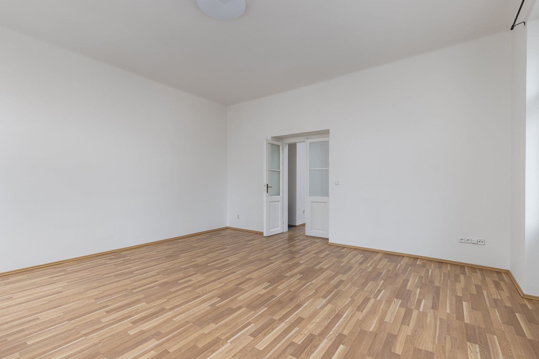 1 bedroom with open-plan kitchen flat to rent, 58 m², Preslova, Prague, Prague 1 bedroom with open-plan kitchen flat to rent, 58 m², Preslova, Prague, Prague