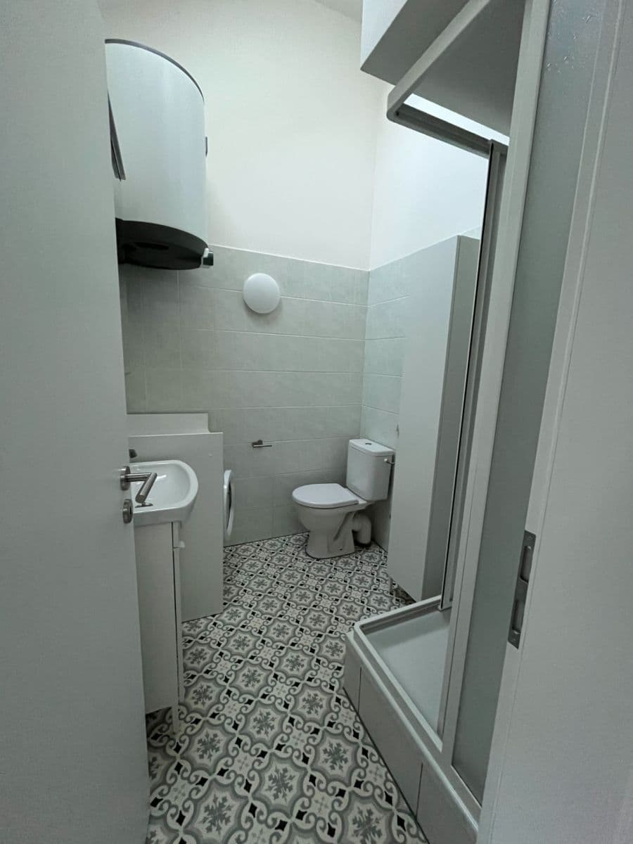 1 bedroom with open-plan kitchen flat to rent, 50 m², Jana Zajíce, Prague, Prague 1 bedroom with open-plan kitchen flat to rent, 50 m², Jana Zajíce, Prague, Prague