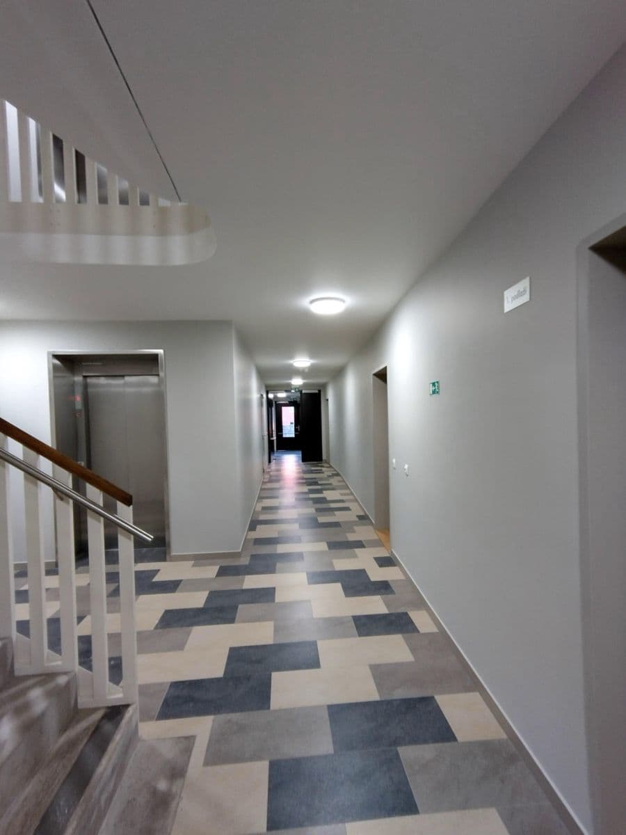 Studio flat to rent, 48 m², Vrátnická, Prague, Prague Studio flat to rent, 48 m², Vrátnická, Prague, Prague