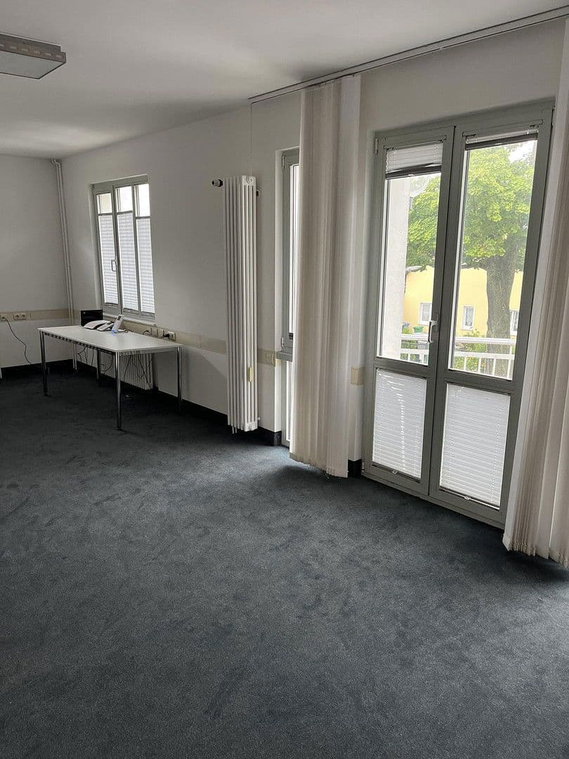 office to rent, 41 m², Seeweg 12, Schönefeld, Brandenburg office to rent, 41 m², Seeweg 12, Schönefeld, Brandenburg