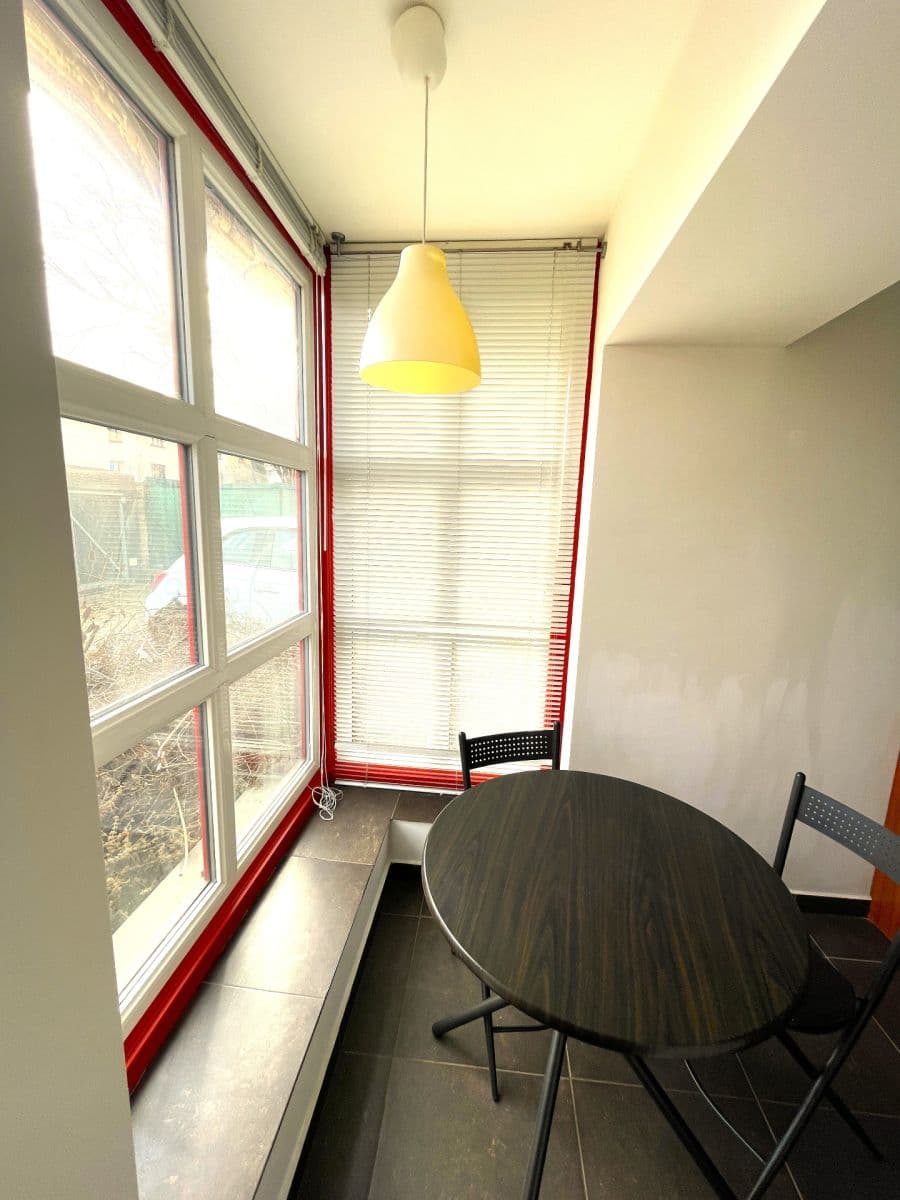 Studio flat to rent, 30 m², V Olšinách, Prague, Prague Studio flat to rent, 30 m², V Olšinách, Prague, Prague