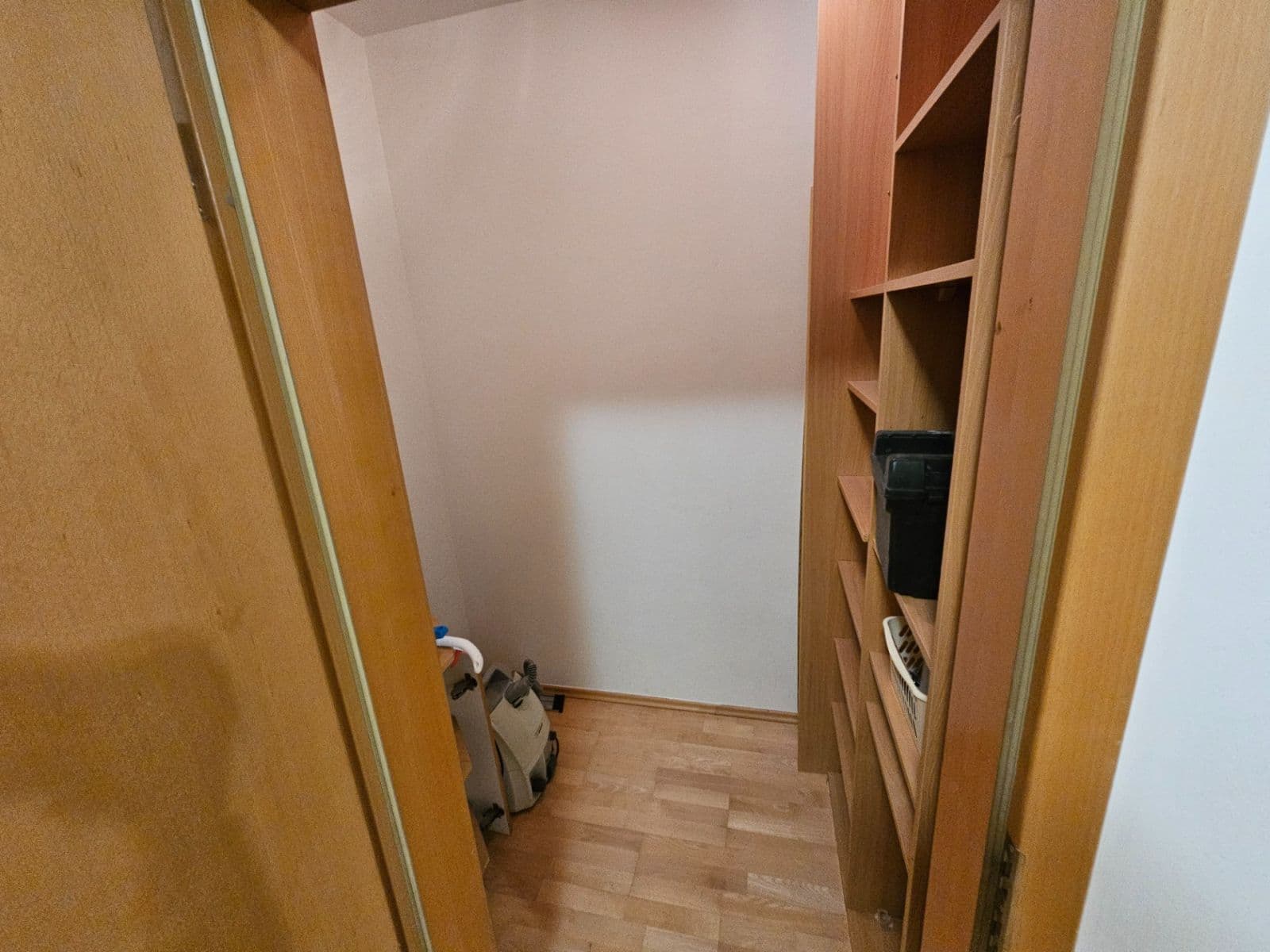 2 bedroom with open-plan kitchen flat to rent, 100 m², Tibetská, Prague, Prague 2 bedroom with open-plan kitchen flat to rent, 100 m², Tibetská, Prague, Prague