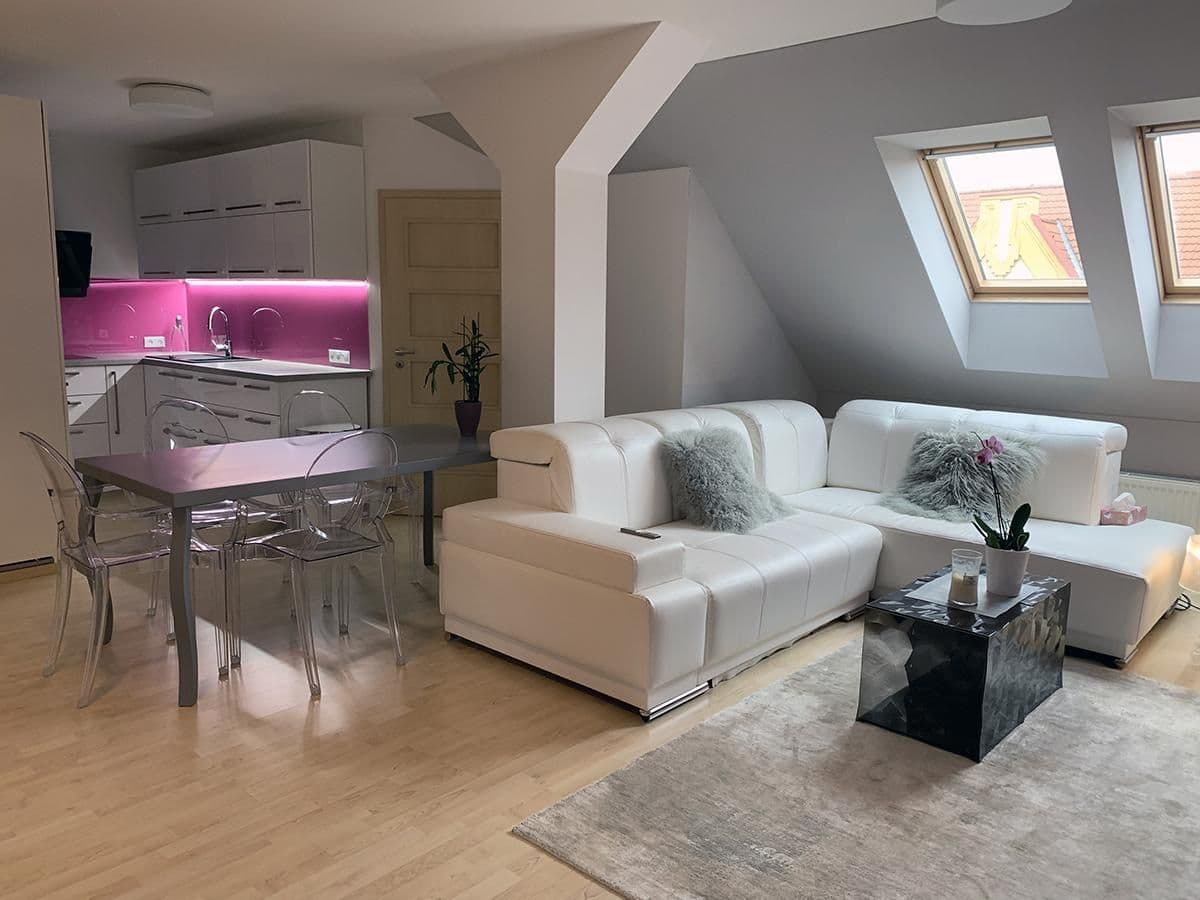 3 bedroom with open-plan kitchen flat for sale, 115 m², Plzeňská, Králův Dvůr, Středočeský Region 3 bedroom with open-plan kitchen flat for sale, 115 m², Plzeňská, Králův Dvůr, Středočeský Region