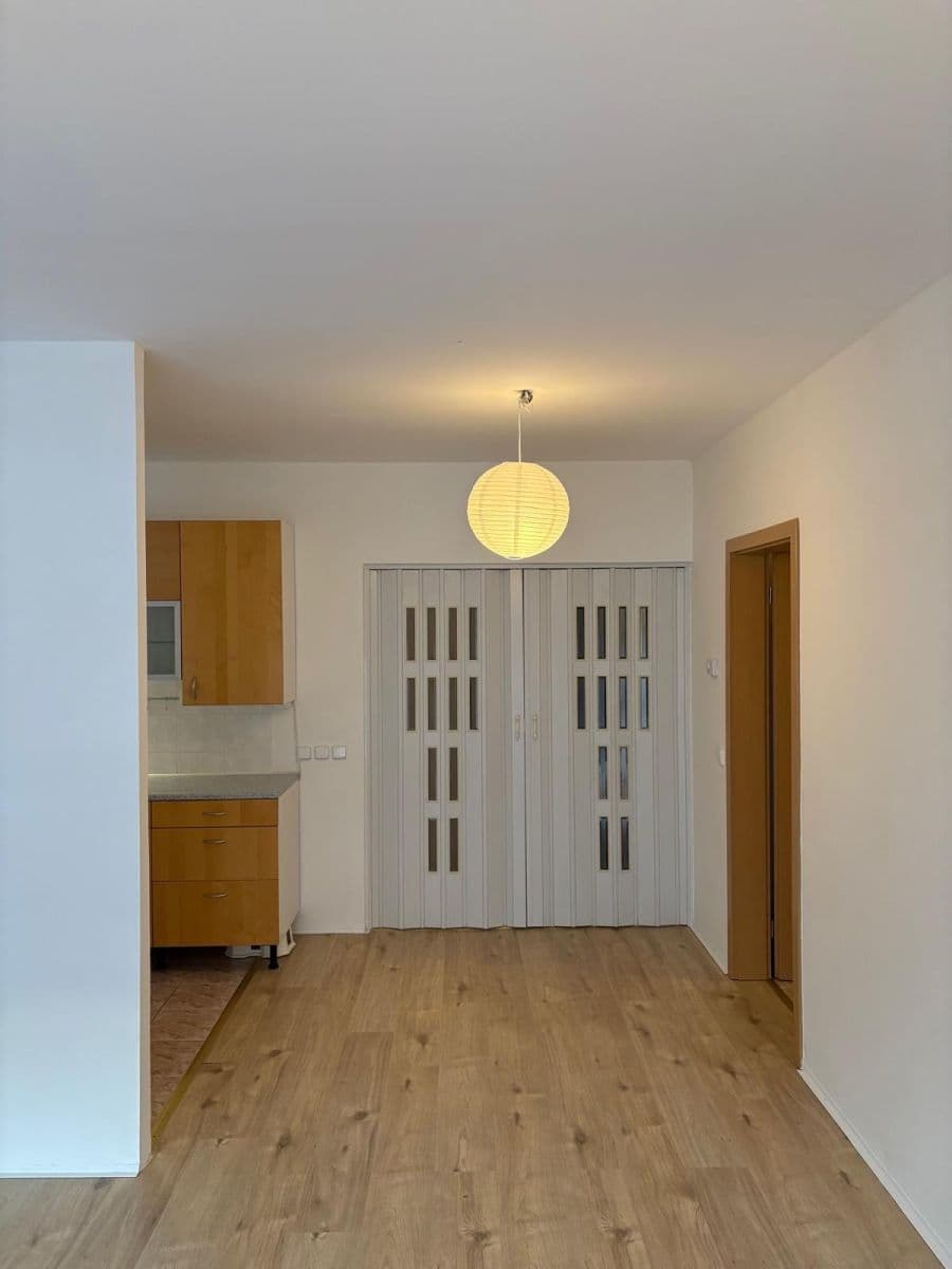 2 bedroom with open-plan kitchen flat to rent, 72 m², Humpolecká, Liberec, Liberecký Region 2 bedroom with open-plan kitchen flat to rent, 72 m², Humpolecká, Liberec, Liberecký Region