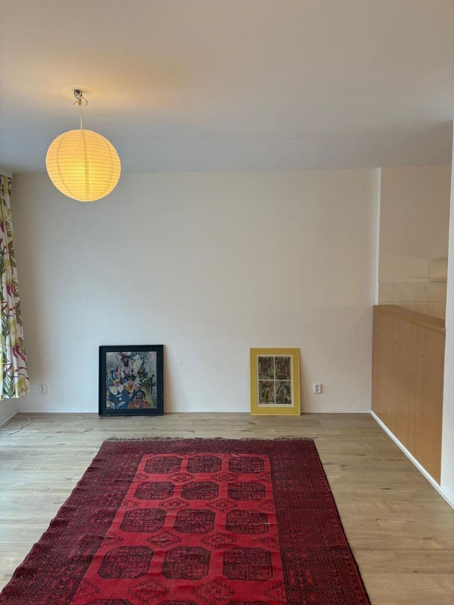 2 bedroom with open-plan kitchen flat to rent, 72 m², Humpolecká, Liberec, Liberecký Region 2 bedroom with open-plan kitchen flat to rent, 72 m², Humpolecká, Liberec, Liberecký Region