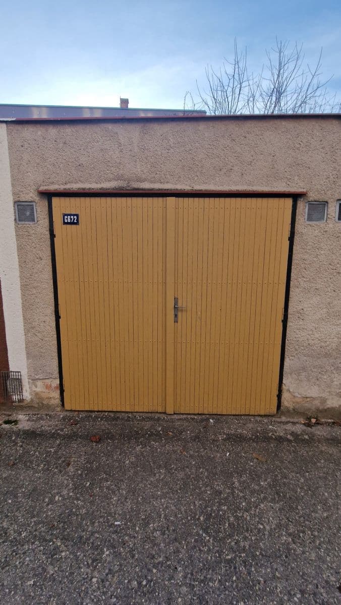 garage to rent, 15 m², Přímětická, Znojmo, Jihomoravský Region garage to rent, 15 m², Přímětická, Znojmo, Jihomoravský Region