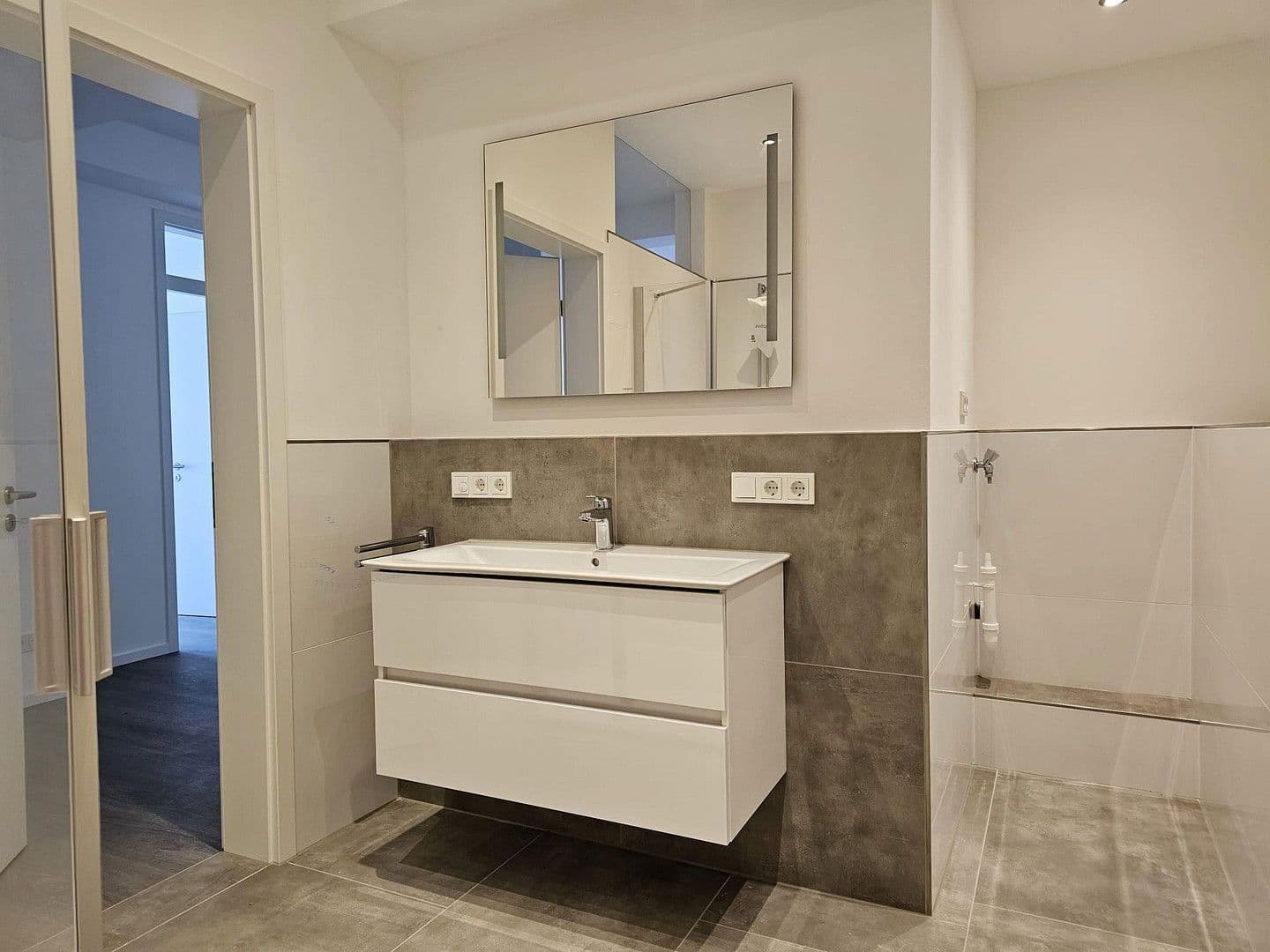 2 bedroom with open-plan kitchen flat to rent, 105 m², Haupstraße 221, Bergisch Gladbach, North Rhine-Westphalia 2 bedroom with open-plan kitchen flat to rent, 105 m², Haupstraße 221, Bergisch Gladbach, North Rhine-Westphalia