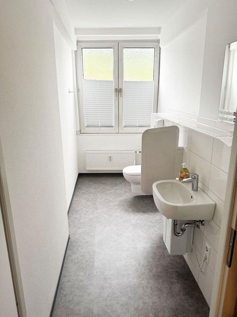 office to rent, 90 m², Hauptstraße 9, Mosbach, Baden-Württemberg office to rent, 90 m², Hauptstraße 9, Mosbach, Baden-Württemberg