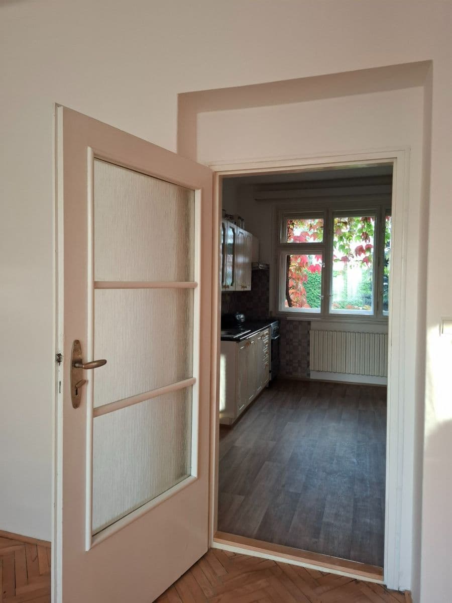 1 bedroom flat to rent, 48 m², Javorová, Prague, Prague 1 bedroom flat to rent, 48 m², Javorová, Prague, Prague