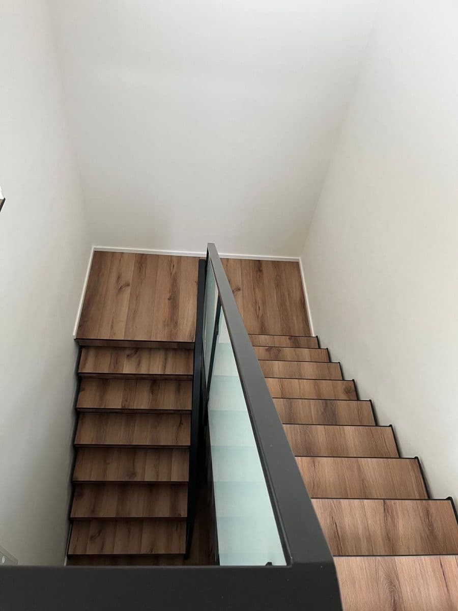 2 bedroom with open-plan kitchen flat to rent, 90 m², Šlikova, Prague, Prague 2 bedroom with open-plan kitchen flat to rent, 90 m², Šlikova, Prague, Prague