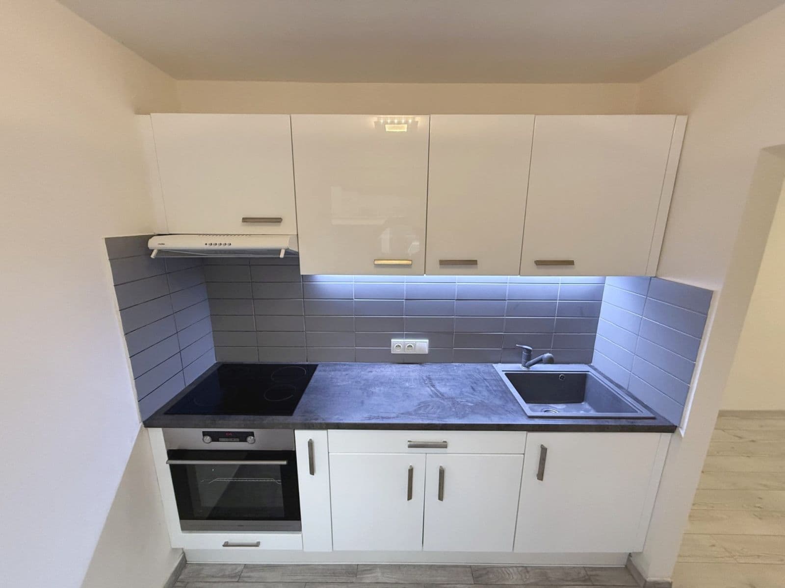 1 bedroom with open-plan kitchen flat for sale, 50 m², Nad Závodištěm, Prague, Prague 1 bedroom with open-plan kitchen flat for sale, 50 m², Nad Závodištěm, Prague, Prague