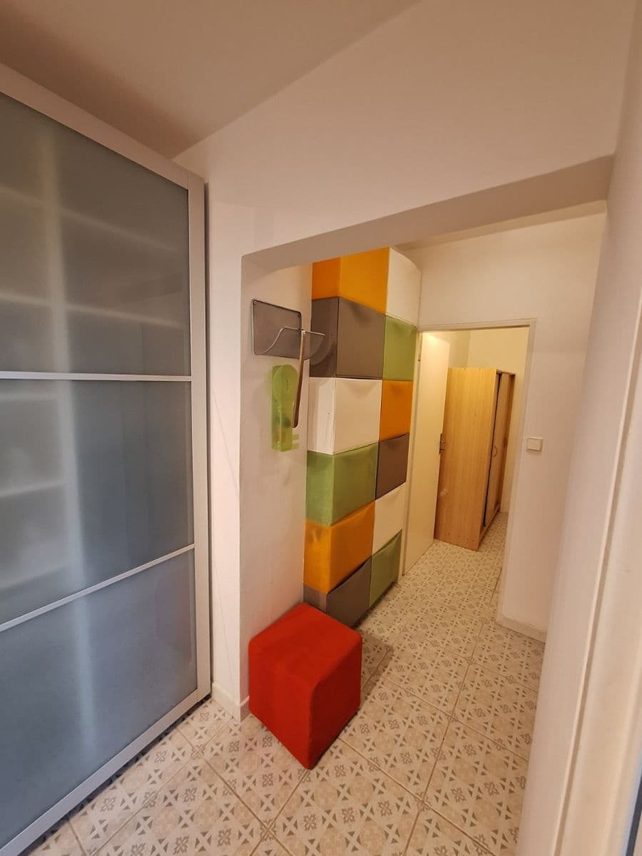 2 bedroom with open-plan kitchen flat to rent, 76 m², Bašteckého, Prague, Prague 2 bedroom with open-plan kitchen flat to rent, 76 m², Bašteckého, Prague, Prague