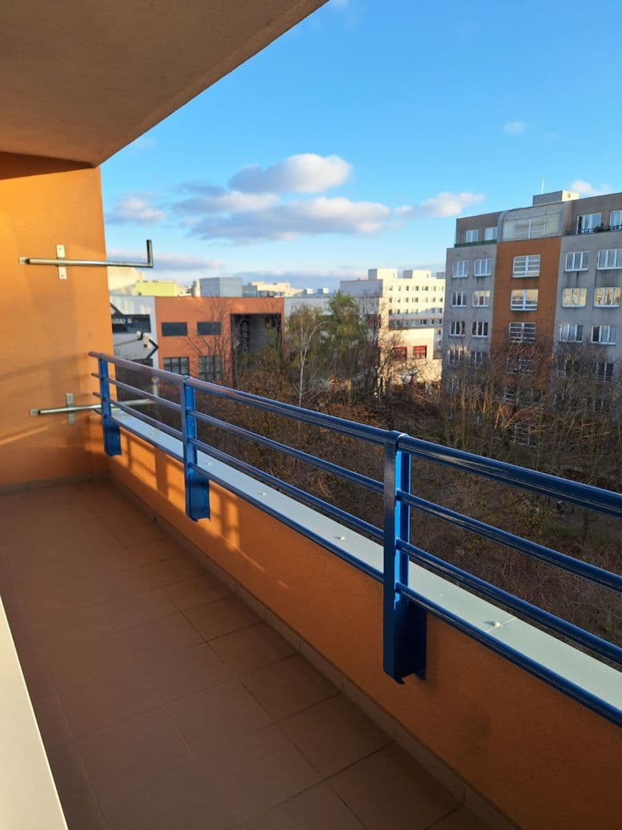 2 bedroom with open-plan kitchen flat to rent, 76 m², Bašteckého, Prague, Prague 2 bedroom with open-plan kitchen flat to rent, 76 m², Bašteckého, Prague, Prague