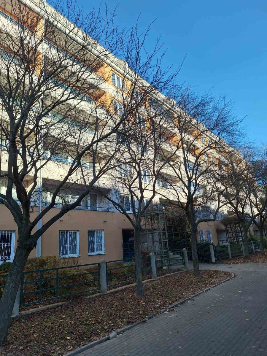 2 bedroom with open-plan kitchen flat to rent, 76 m², Bašteckého, Prague, Prague 2 bedroom with open-plan kitchen flat to rent, 76 m², Bašteckého, Prague, Prague