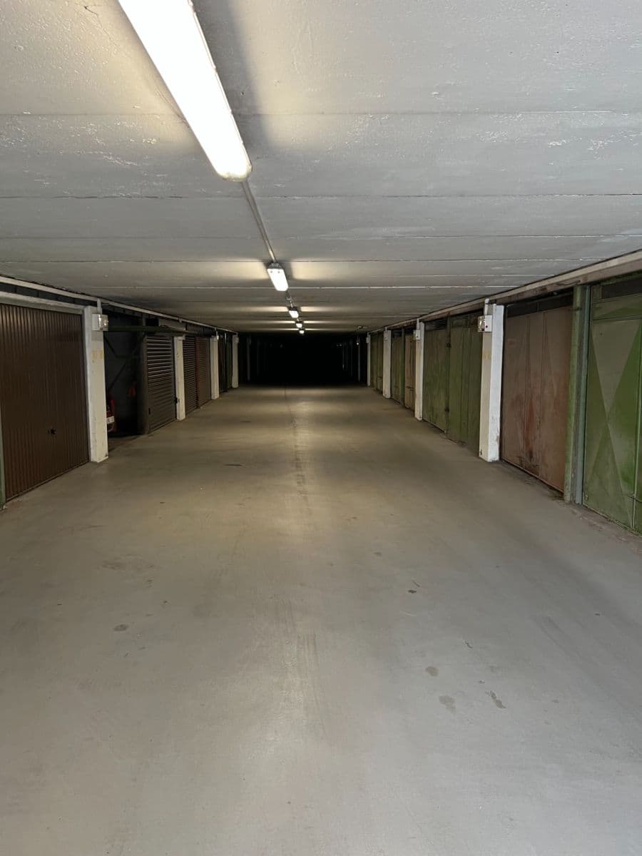 garage to rent, 16 m², Kladno, Středočeský Region garage to rent, 16 m², Kladno, Středočeský Region