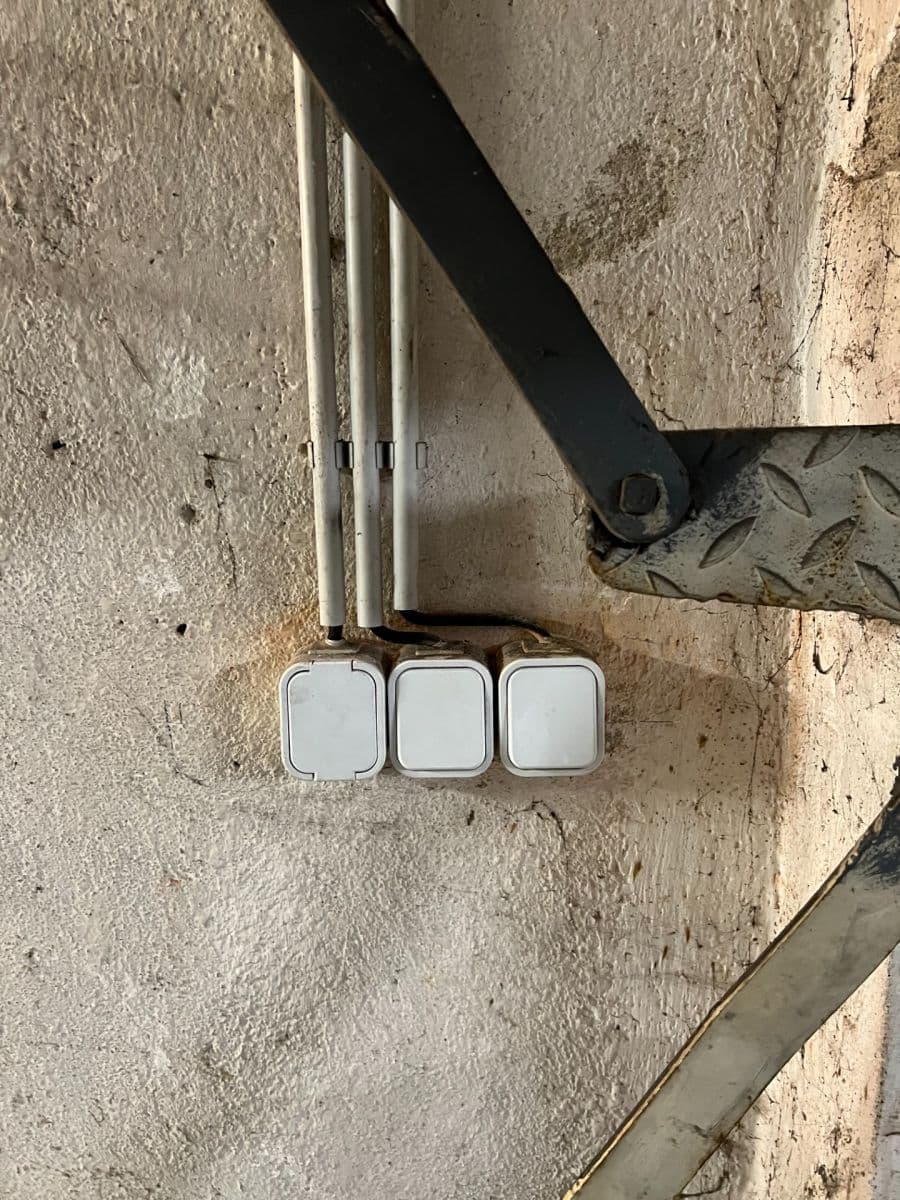 garage to rent, 16 m², Kladno, Středočeský Region garage to rent, 16 m², Kladno, Středočeský Region