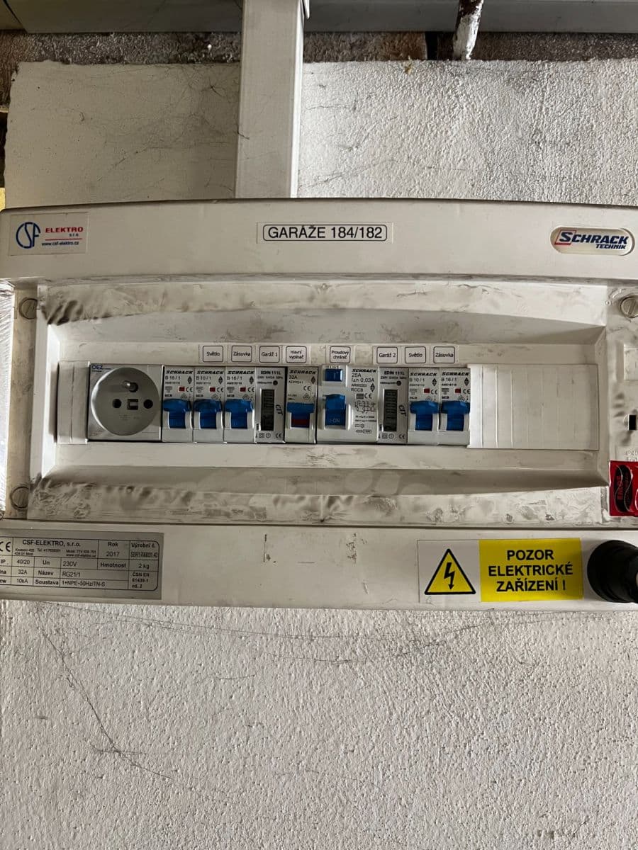 garage to rent, 16 m², Kladno, Středočeský Region garage to rent, 16 m², Kladno, Středočeský Region