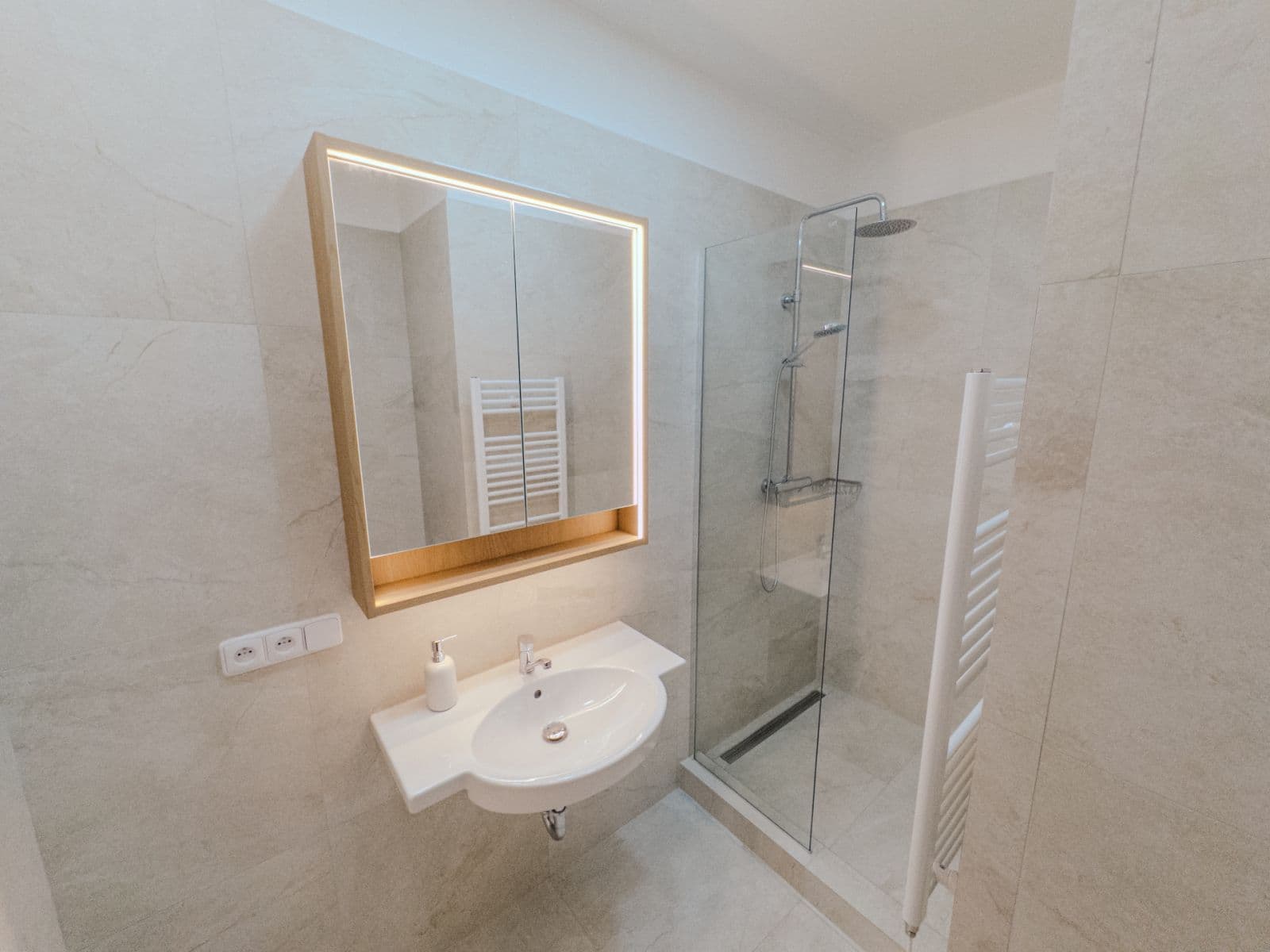 1 bedroom with open-plan kitchen flat to rent, 60 m², Kubelíkova, Prague, Prague 1 bedroom with open-plan kitchen flat to rent, 60 m², Kubelíkova, Prague, Prague