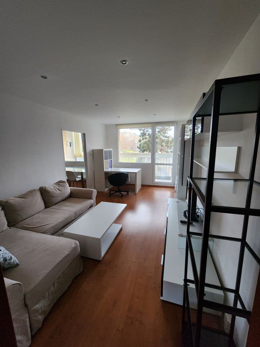 3 bedroom flat to rent, 68 m², K Lipám, Prague, Prague 3 bedroom flat to rent, 68 m², K Lipám, Prague, Prague