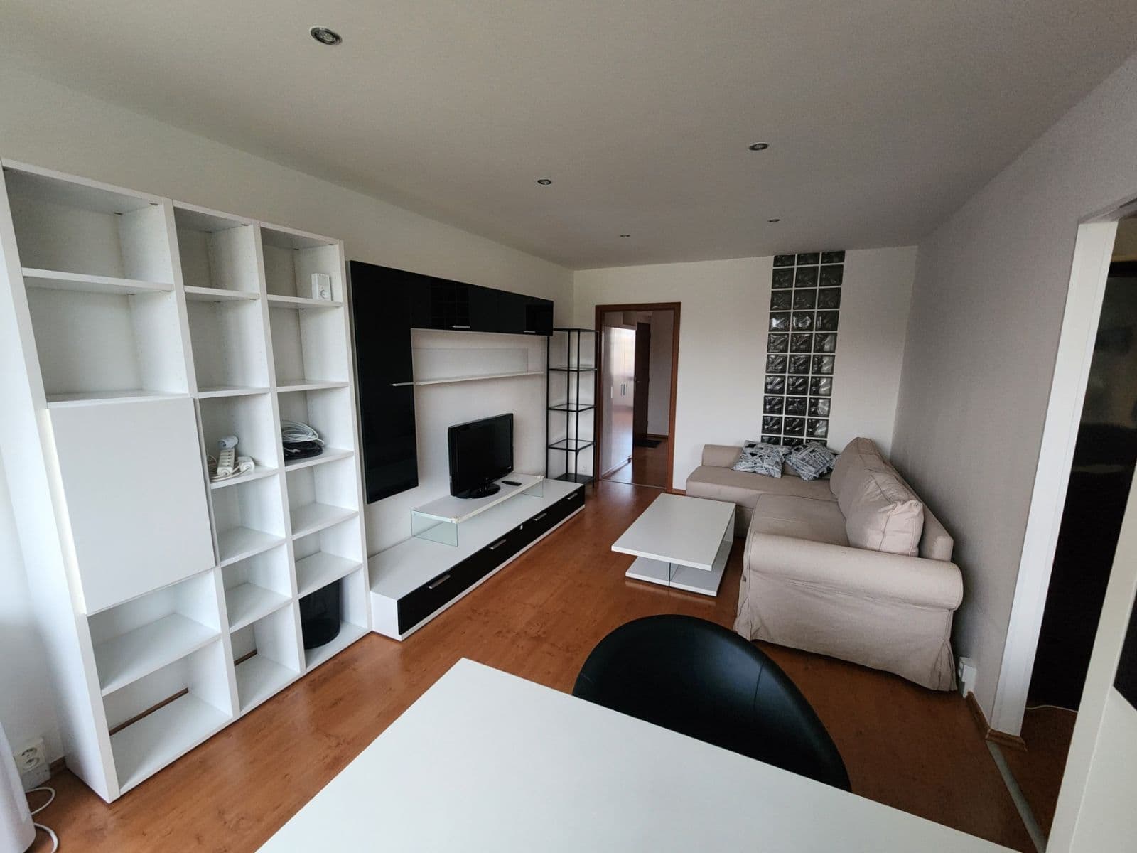 3 bedroom flat to rent, 68 m², K Lipám, Prague, Prague 3 bedroom flat to rent, 68 m², K Lipám, Prague, Prague