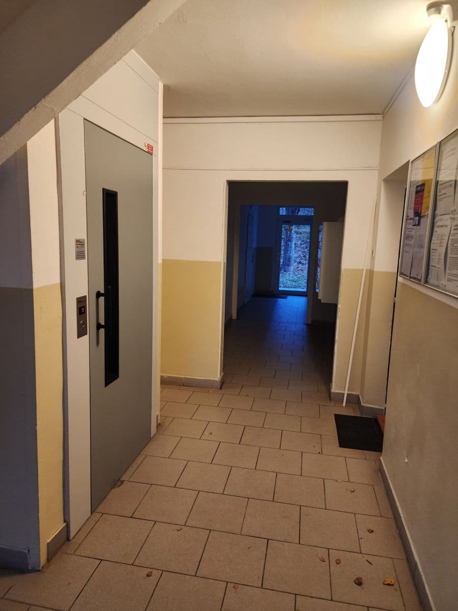 3 bedroom flat to rent, 68 m², K Lipám, Prague, Prague 3 bedroom flat to rent, 68 m², K Lipám, Prague, Prague