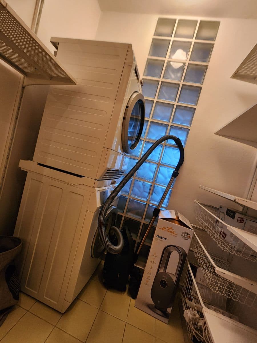 3 bedroom flat to rent, 68 m², K Lipám, Prague, Prague 3 bedroom flat to rent, 68 m², K Lipám, Prague, Prague