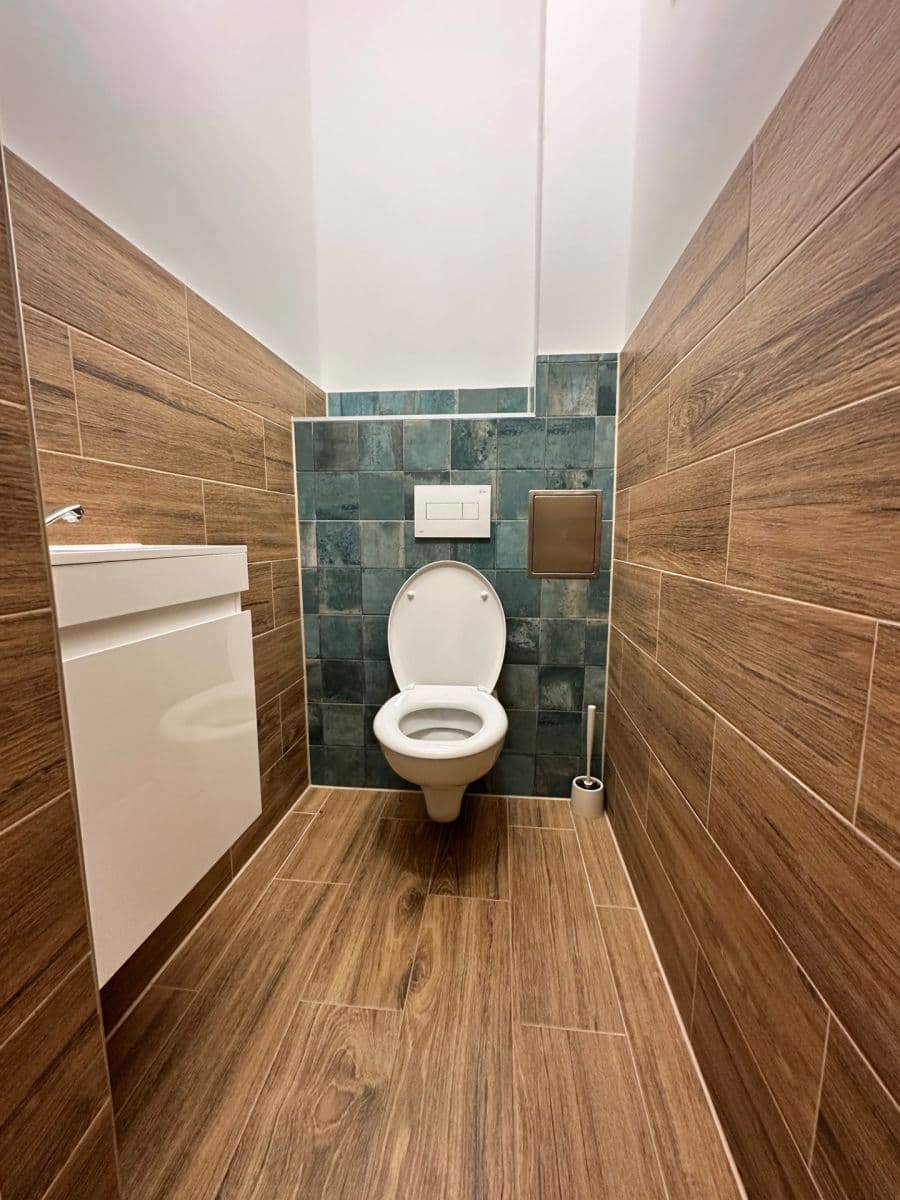 4 bedroom flat to rent, 144 m², Československé armády, Prague, Prague 4 bedroom flat to rent, 144 m², Československé armády, Prague, Prague