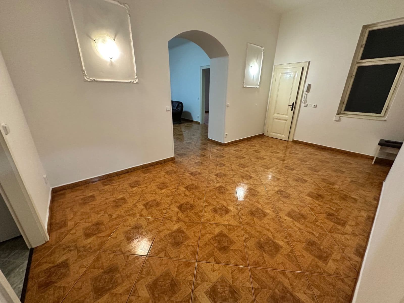 4 bedroom flat to rent, 144 m², Československé armády, Prague, Prague 4 bedroom flat to rent, 144 m², Československé armády, Prague, Prague