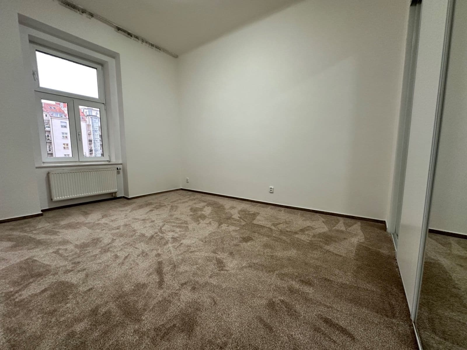 4 bedroom flat to rent, 144 m², Československé armády, Prague, Prague 4 bedroom flat to rent, 144 m², Československé armády, Prague, Prague