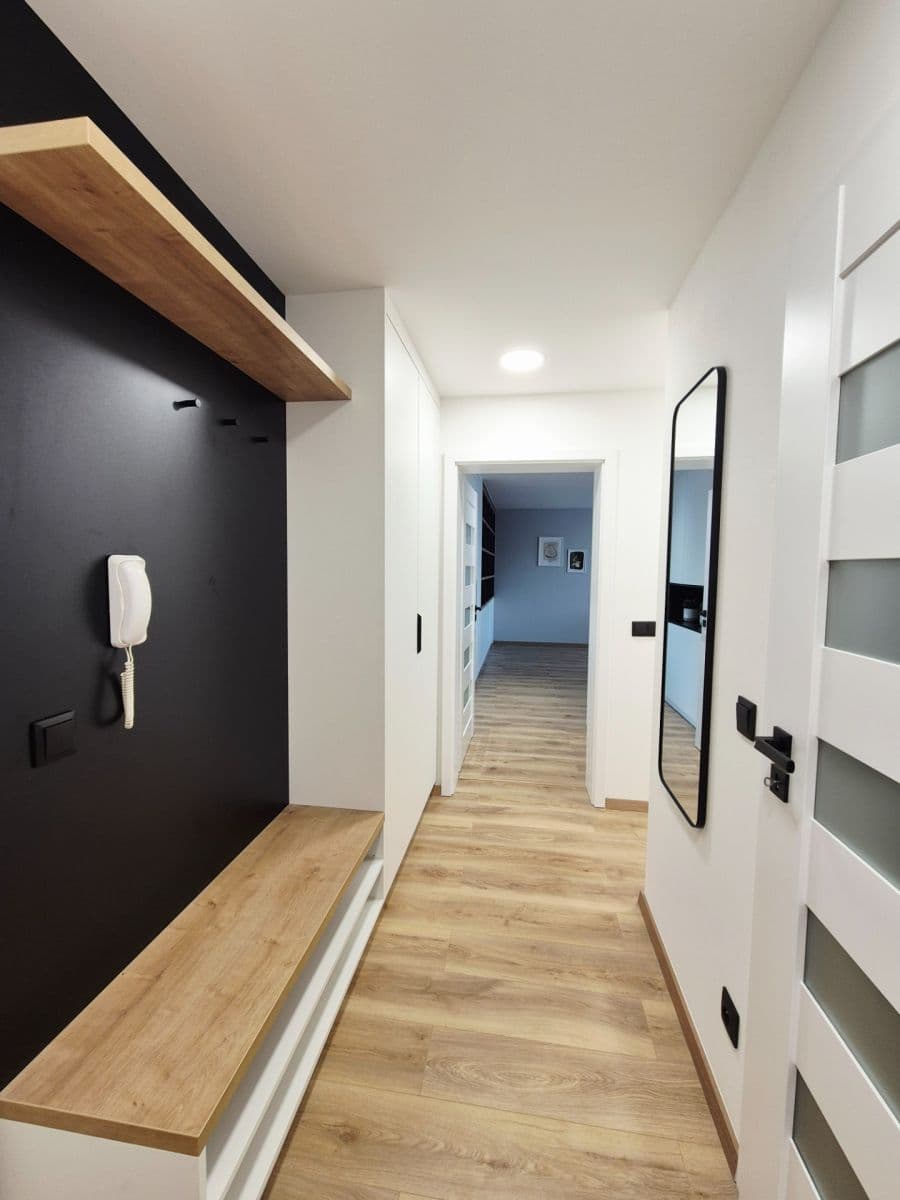 2 bedroom with open-plan kitchen flat for sale, 80 m², nábřeží Závodu míru, Pardubice, Pardubický Region 2 bedroom with open-plan kitchen flat for sale, 80 m², nábřeží Závodu míru, Pardubice, Pardubický Region