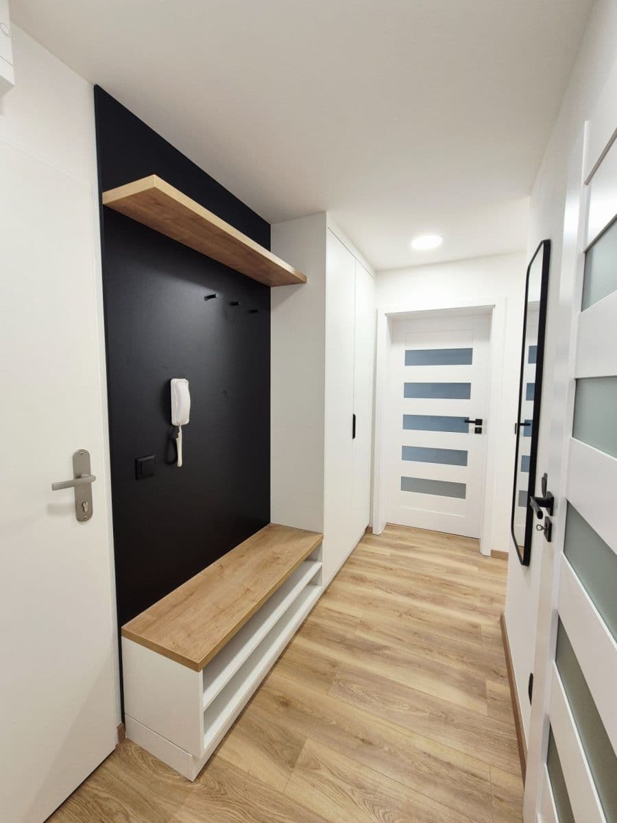 2 bedroom with open-plan kitchen flat for sale, 80 m², nábřeží Závodu míru, Pardubice, Pardubický Region 2 bedroom with open-plan kitchen flat for sale, 80 m², nábřeží Závodu míru, Pardubice, Pardubický Region