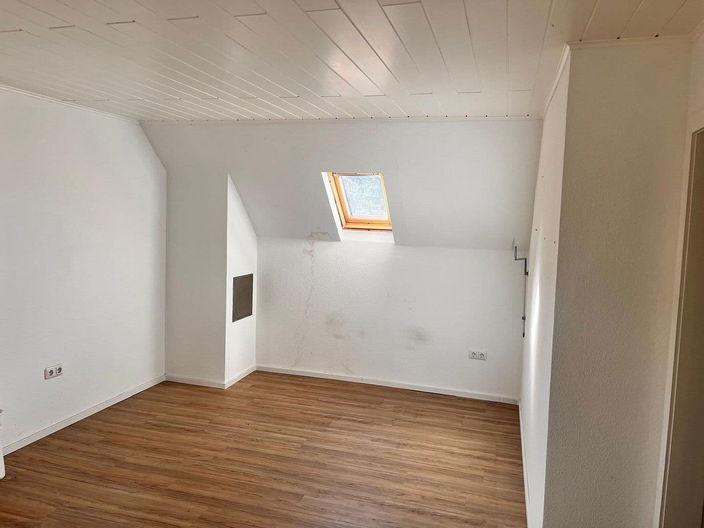 house for sale, 120 m², Stoßdorfer Straße 36, Hennef (Sieg), North Rhine-Westphalia house for sale, 120 m², Stoßdorfer Straße 36, Hennef (Sieg), North Rhine-Westphalia