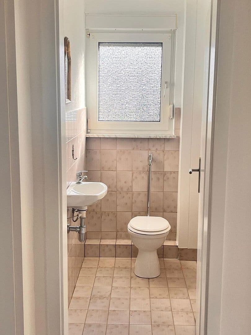 house for sale, 120 m², Stoßdorfer Straße 36, Hennef (Sieg), North Rhine-Westphalia house for sale, 120 m², Stoßdorfer Straße 36, Hennef (Sieg), North Rhine-Westphalia