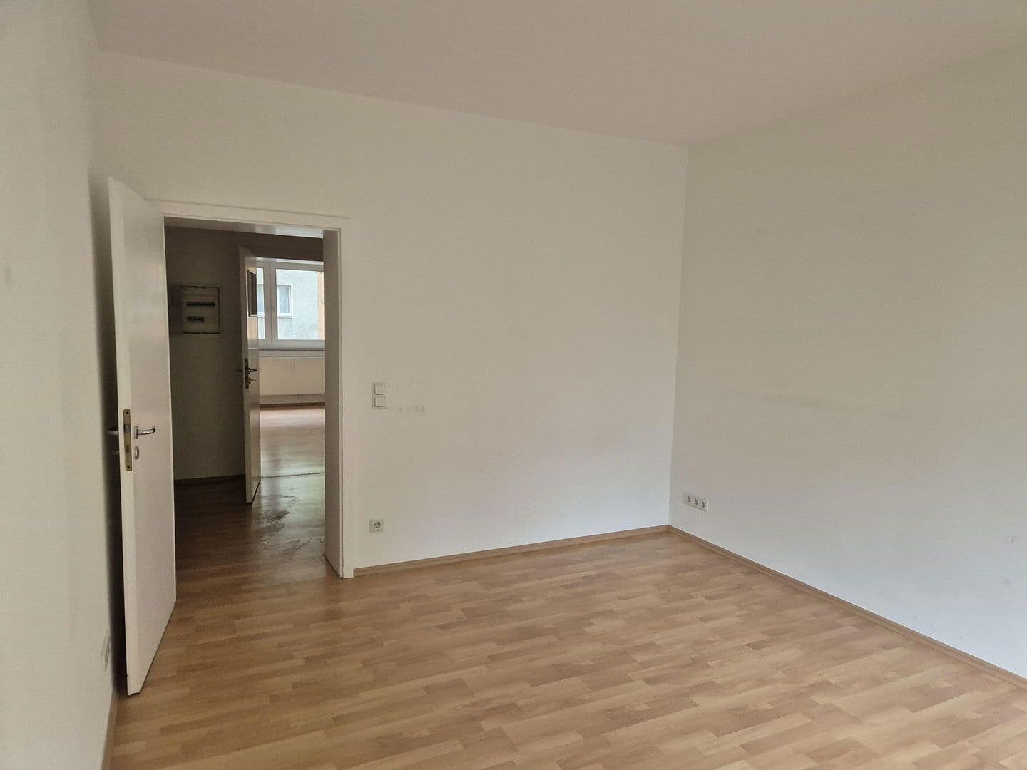 3 bedroom flat to rent, 84 m², Düsseldorf, North Rhine-Westphalia 3 bedroom flat to rent, 84 m², Düsseldorf, North Rhine-Westphalia
