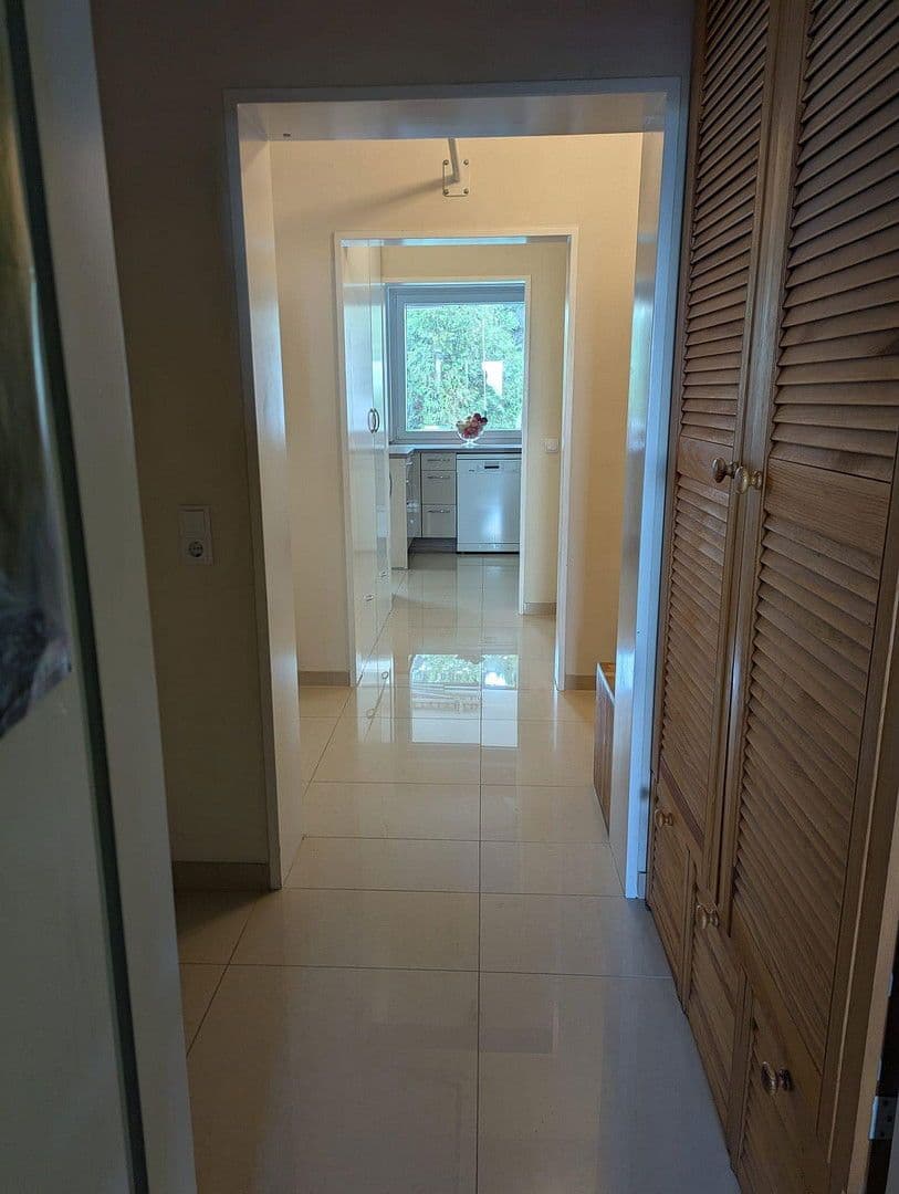 4 bedroom flat for sale, 109 m², Neuss, North Rhine-Westphalia 4 bedroom flat for sale, 109 m², Neuss, North Rhine-Westphalia