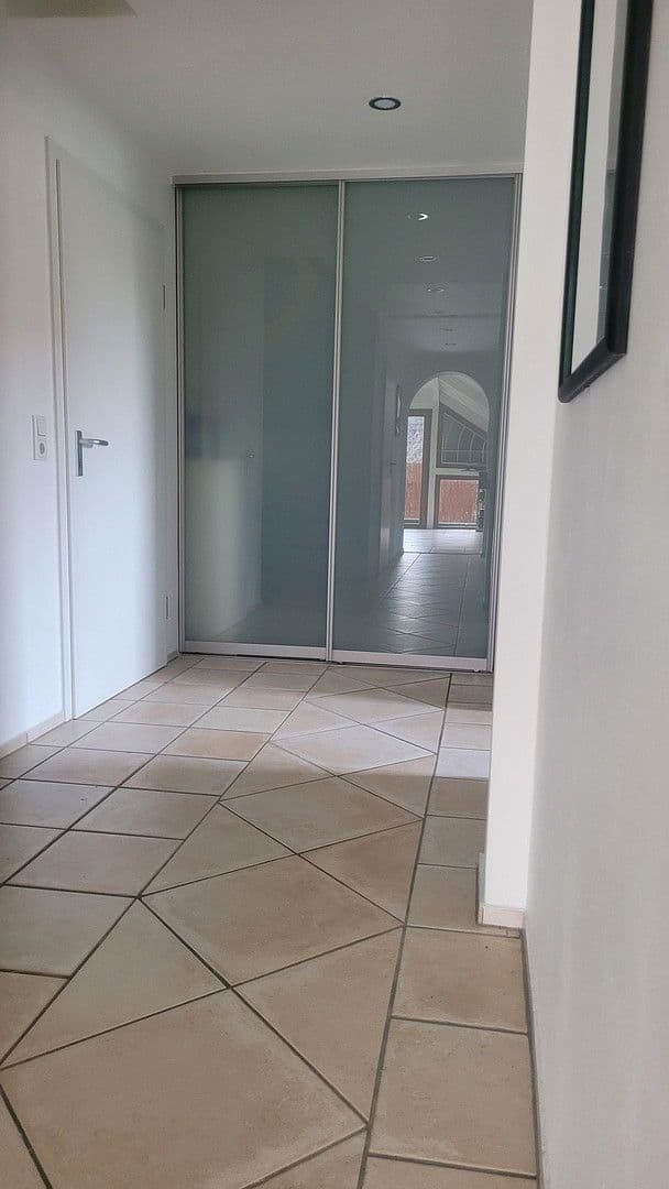 2 bedroom with open-plan kitchen flat for sale, 129 m², Am Weinfaß 60, Rüsselsheim am Main, Hesse 2 bedroom with open-plan kitchen flat for sale, 129 m², Am Weinfaß 60, Rüsselsheim am Main, Hesse